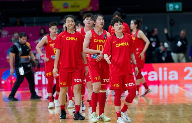 全明星阵容完美融合，引发球迷热议