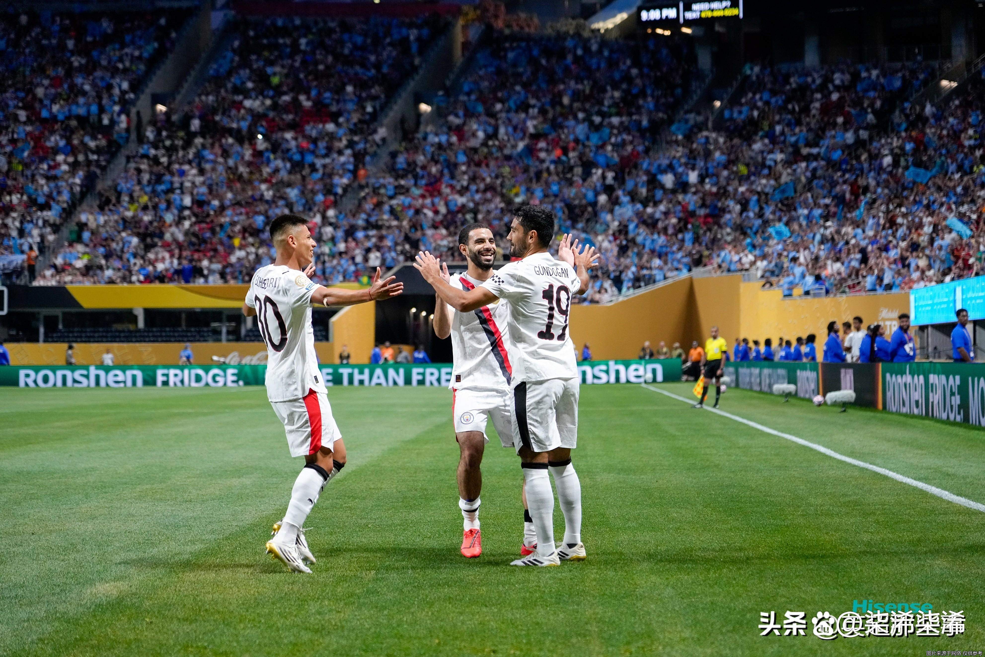 包含酣畅拼杀,曼城力压对手晋级淘汰赛的词条 包含酣畅拼杀,曼城力压对手晋级淘汰赛的词条