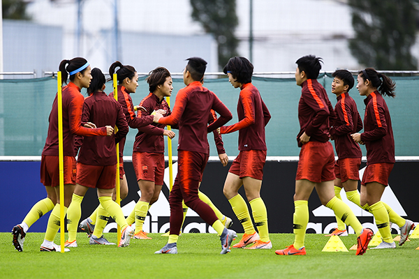 德国队碾压韩国队,桃田贤斗点燃赛场 德国队碾压韩国队,桃田贤斗点燃赛场