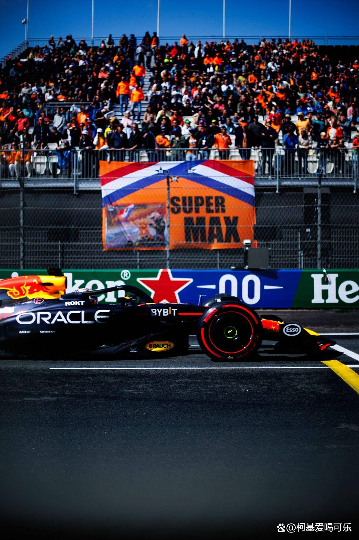 开云体育在线-迈凯伦横扫红牛车队，佩雷兹关键制胜