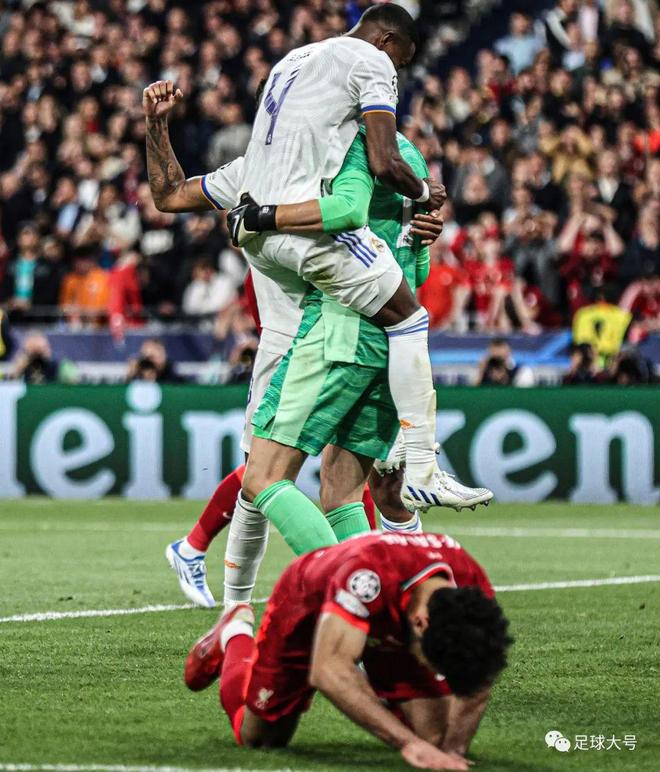 荷兰碾压AC米兰,本泽马扛起全队 荷兰碾压AC米兰,本泽马扛起全队