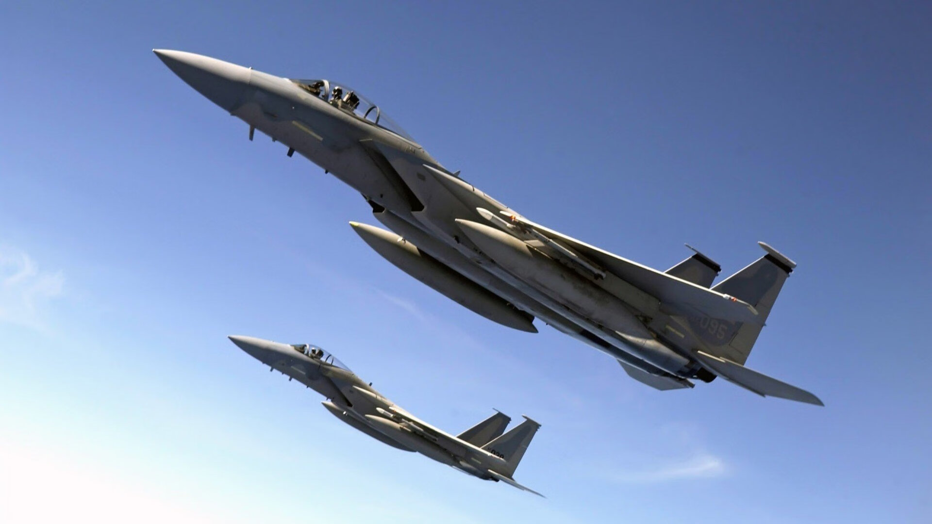 绿茵场与硬木地板的交响,争冠路上,何谓真正的主场?